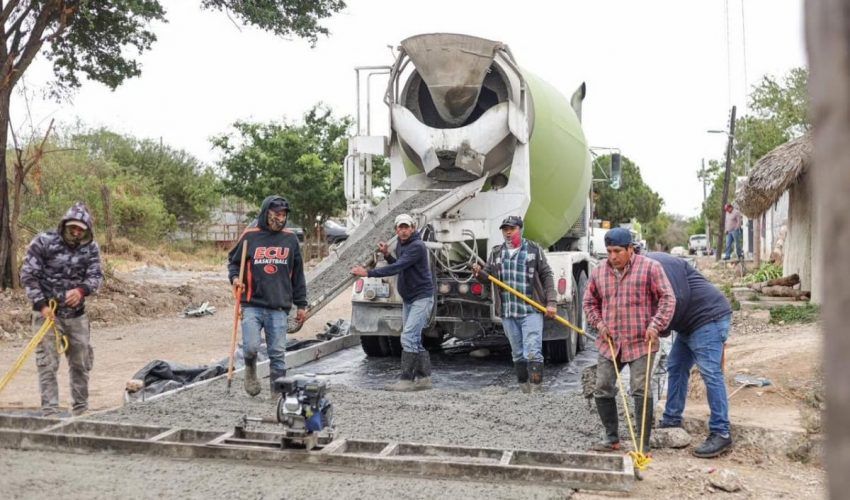 Se continúa con la rehabilitación de la calle 5 de mayo